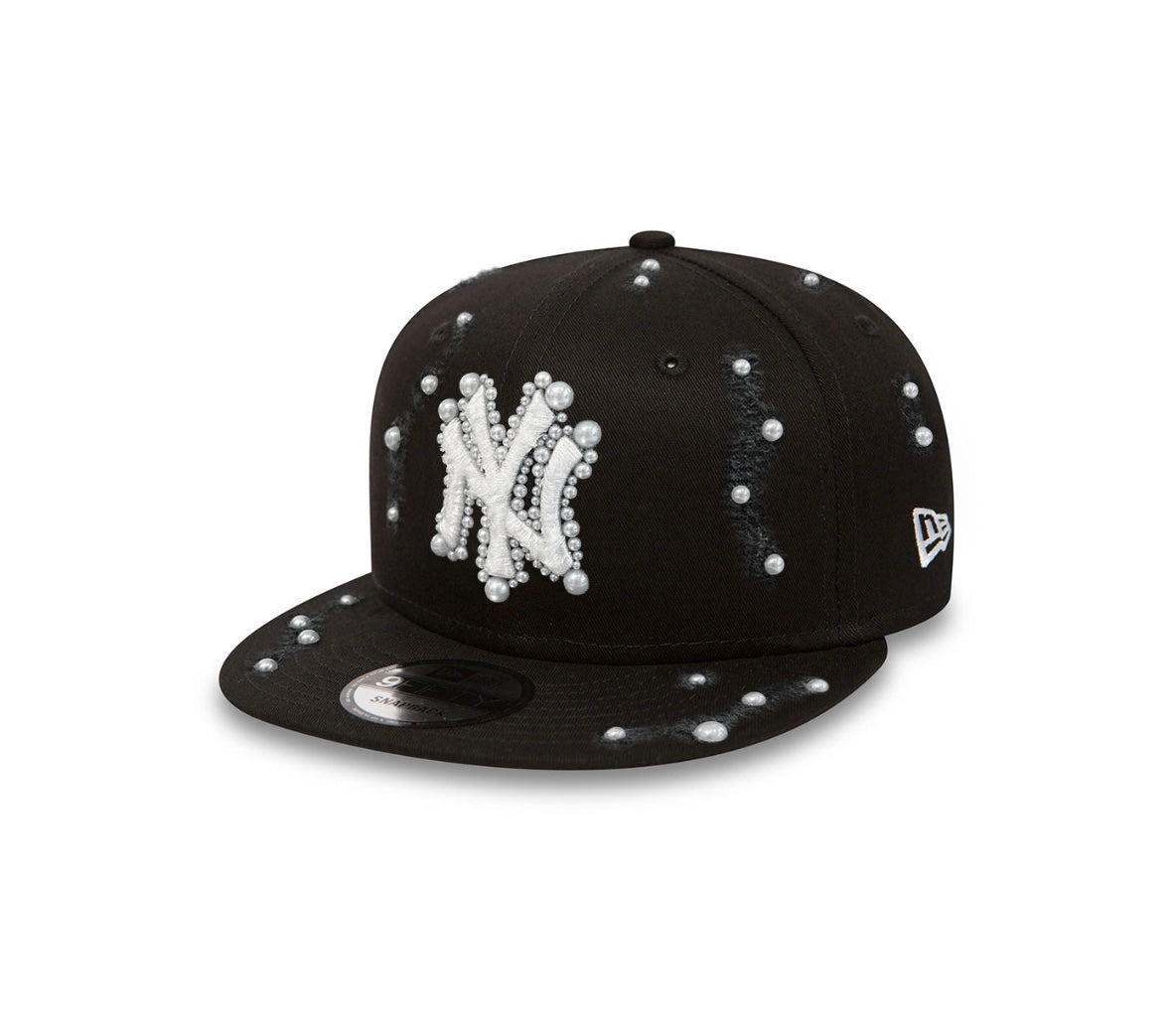 Cappello nero con perle